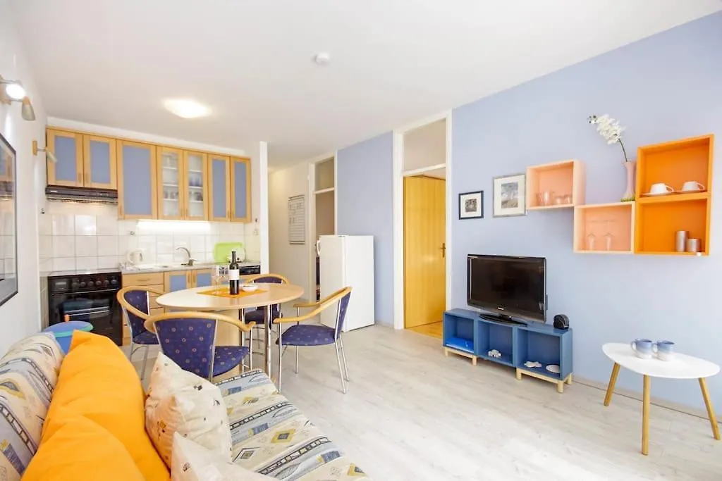 Split In Your Pocket Apartment For 4 Person