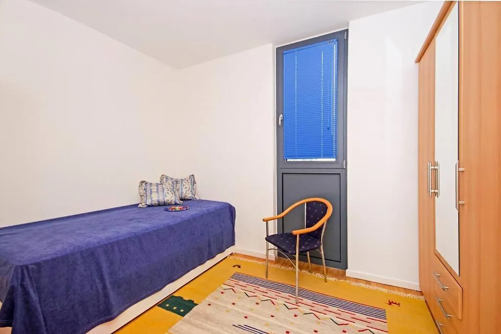 Split In Your Pocket Apartment For 4 Person