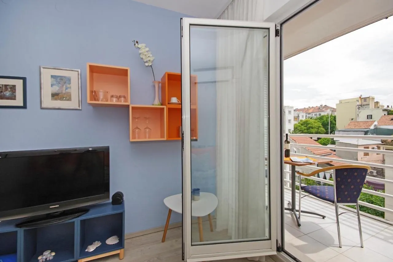 Split In Your Pocket Apartment For 4 Person