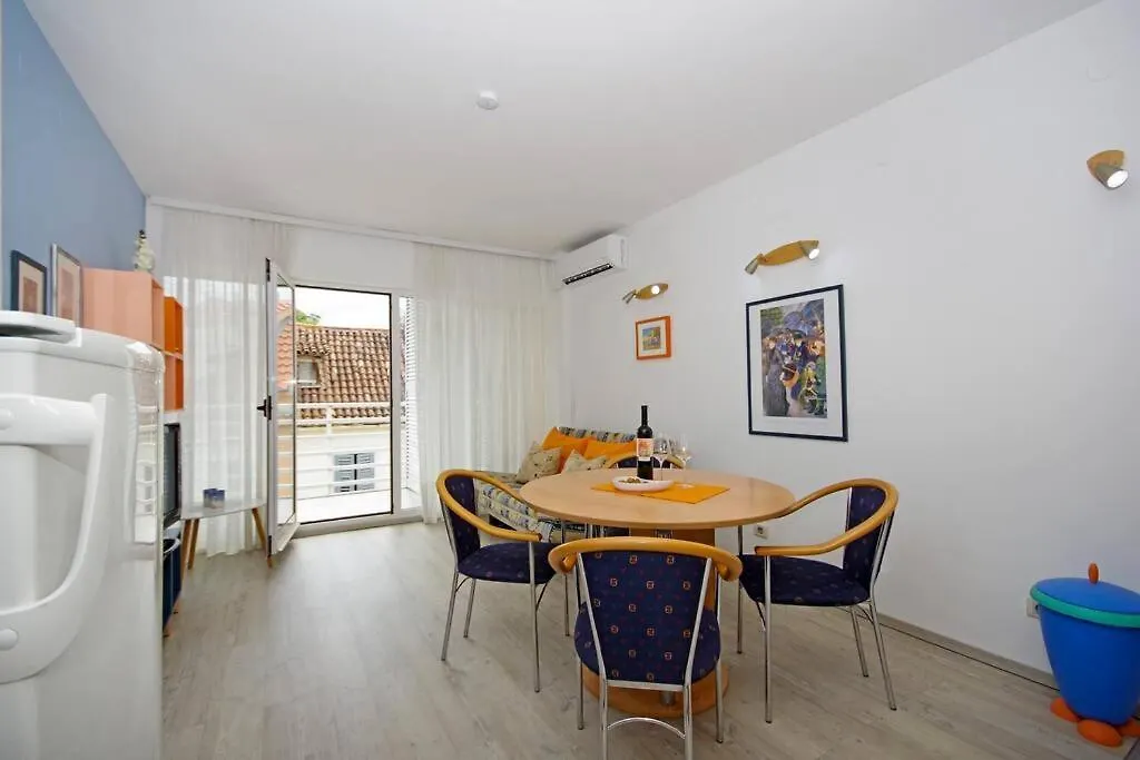 Split In Your Pocket Apartment For 4 Person