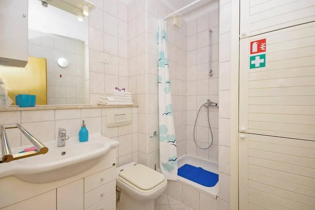 Split In Your Pocket Apartment For 4 Person
